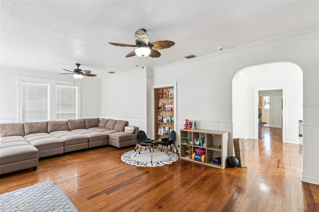 Property for sale at 317 E MAIN STREET, TAVARES, FL, 32778