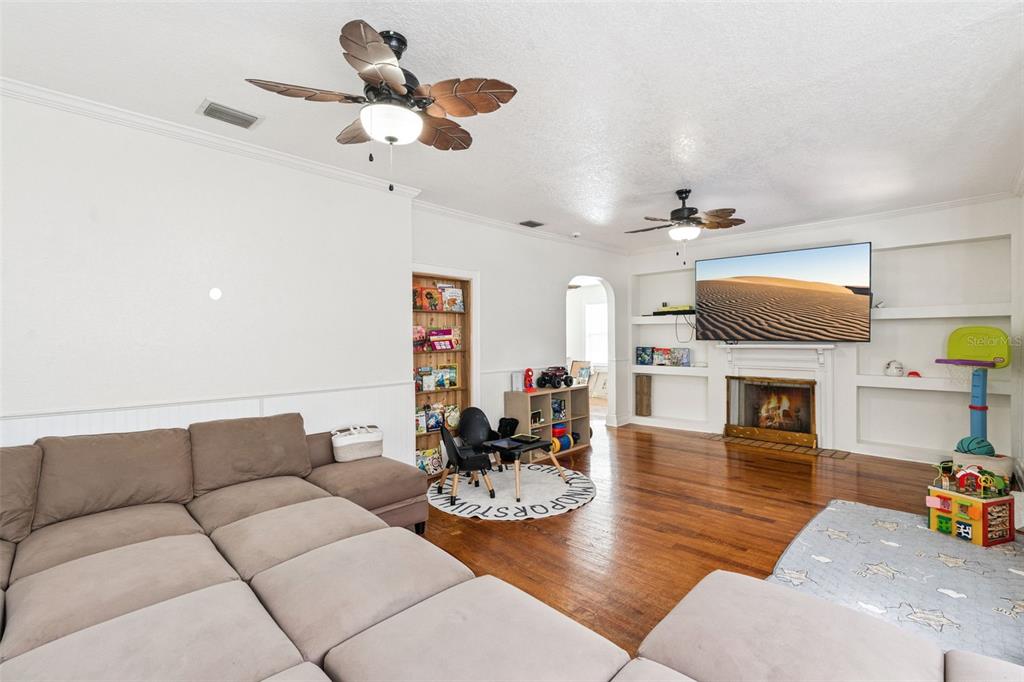 Property for sale at 317 E MAIN STREET, TAVARES, FL, 32778