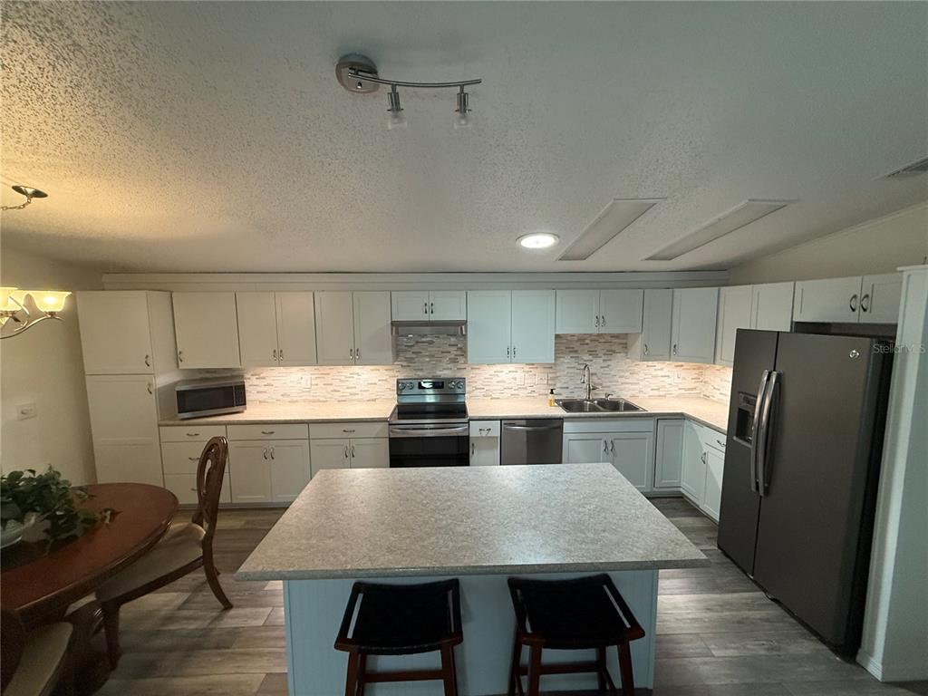Property for sale at 802 OAK BOULEVARD, WILDWOOD, FL, 34785