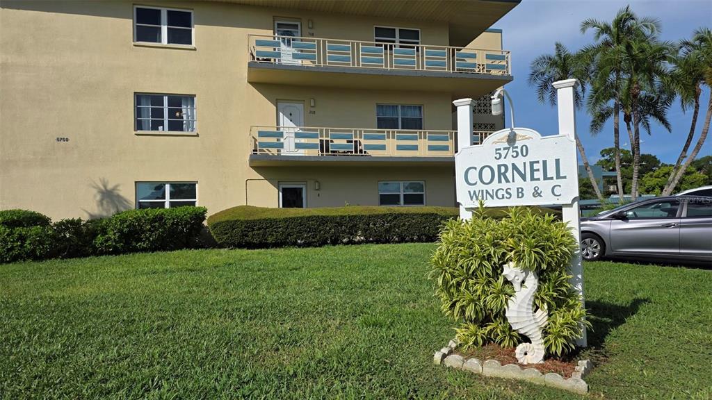 Property for sale at 5750 80TH STREET N UNIT C202, ST PETERSBURG, FL, 33709