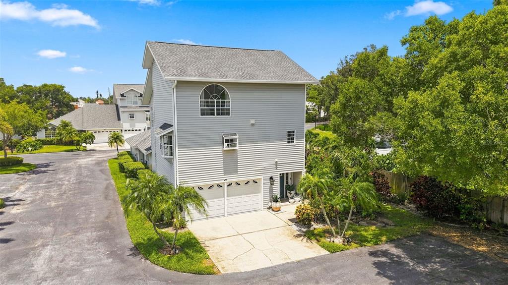 Property for sale at 11722 CURRIE LANE UNIT J1, LARGO, FL, 33774