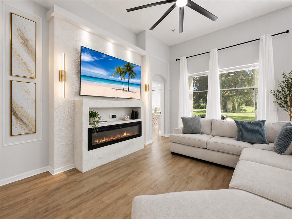Property for sale at 221 WESTMORELAND CIRCLE, KISSIMMEE, FL, 34744