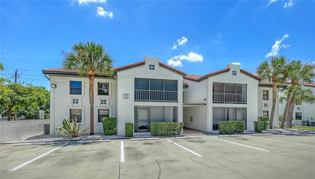 Property for sale at 631 N ORANGE AVENUE UNIT 108, SARASOTA, FL, 34236