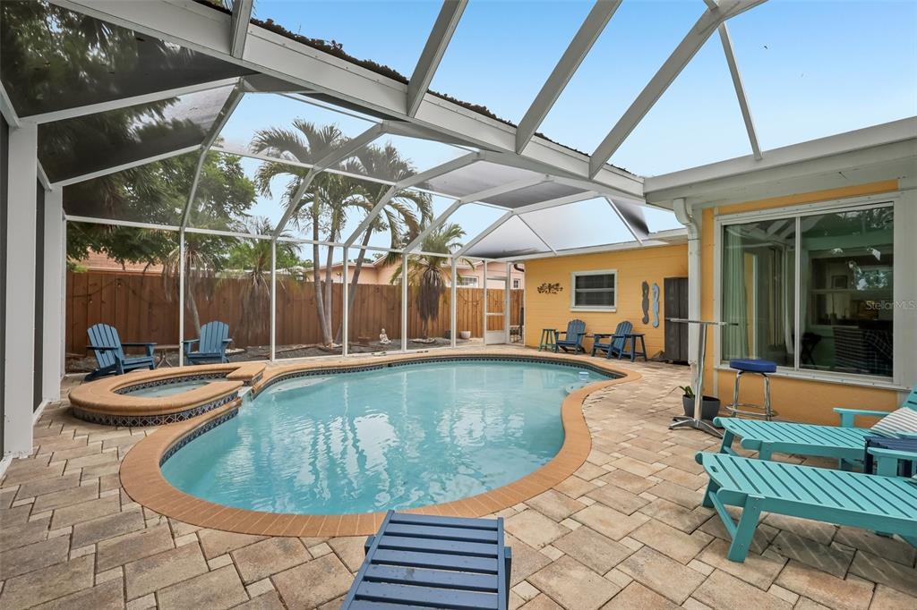 Property for sale at 13801 87TH AVENUE, SEMINOLE, FL, 33776