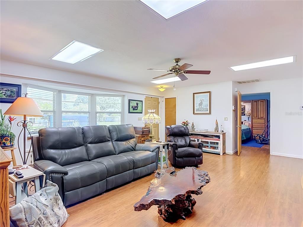 Property for sale at 40312 SUNBURST DRIVE, DADE CITY, FL, 33525