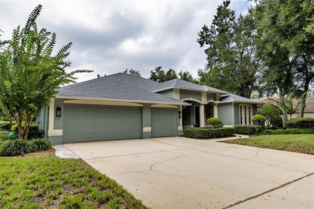 Property for sale at 28 CAMELOT RIDGE DRIVE, BRANDON, FL, 33511