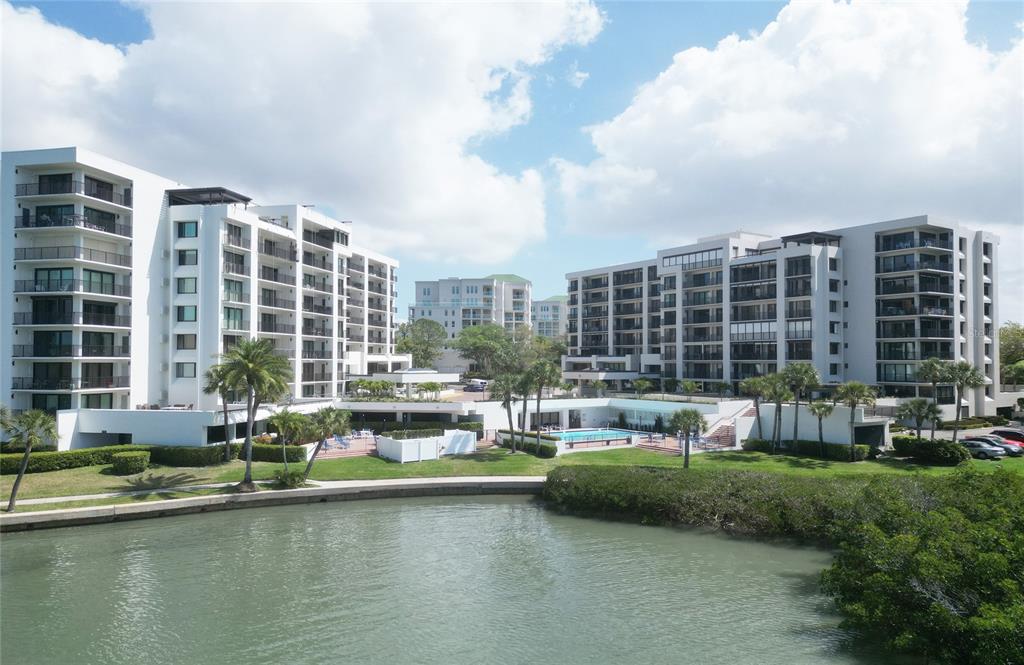 Property for sale at 8 BELLEVIEW BOULEVARD UNIT 702, BELLEAIR, FL, 33756