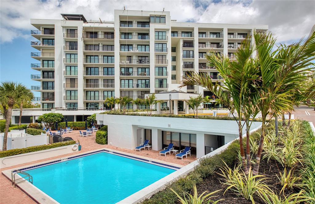 Property for sale at 8 BELLEVIEW BOULEVARD UNIT 702, BELLEAIR, FL, 33756