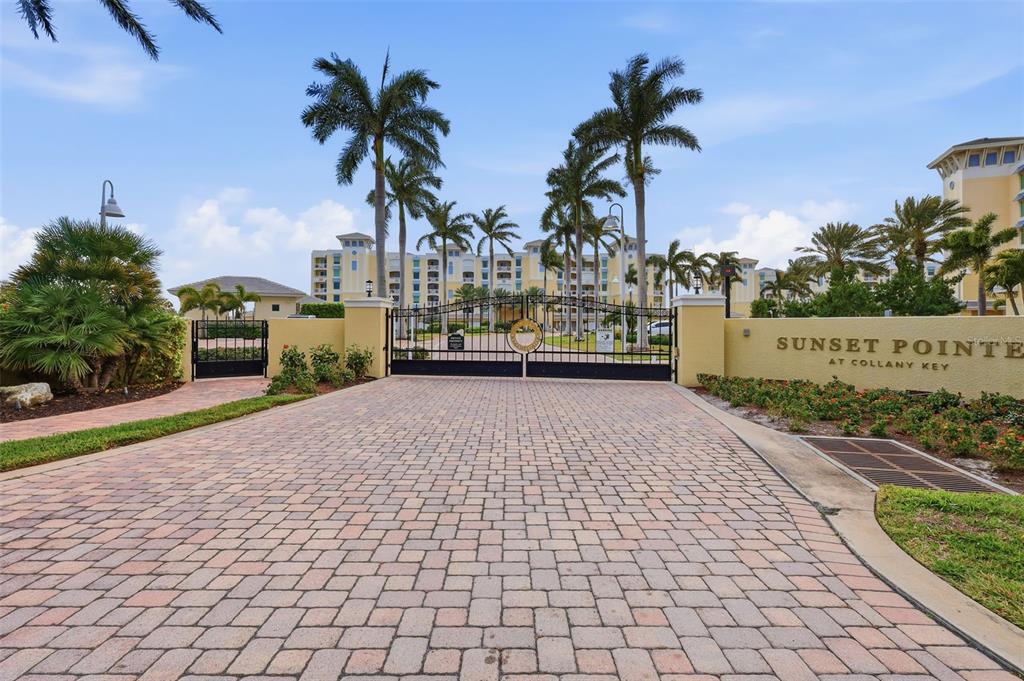 Property for sale at 800 COLLANY ROAD UNIT 302, ST PETERSBURG, FL, 33715