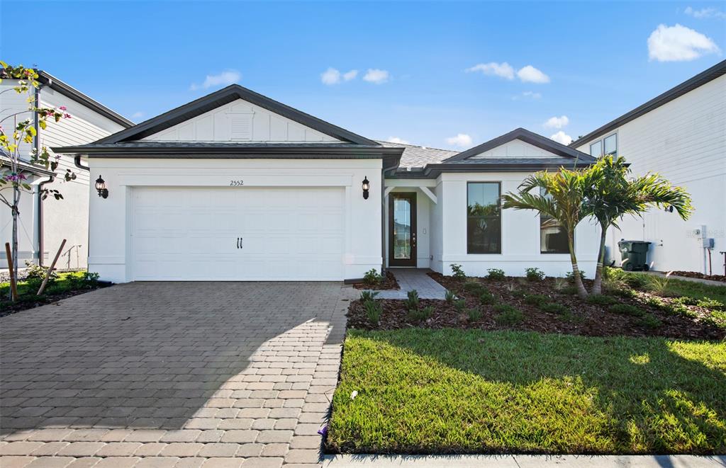 Photos are of similar Mystique home. Homes may vary.