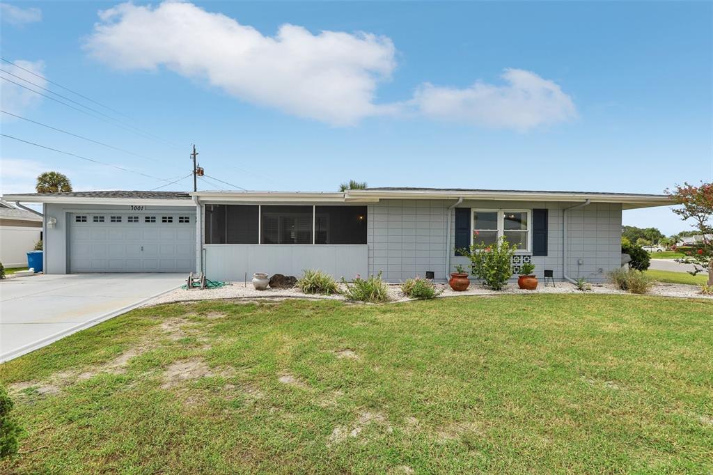 Property for sale at 1001 LA JOLLA AVENUE, SUN CITY CENTER, FL, 33573