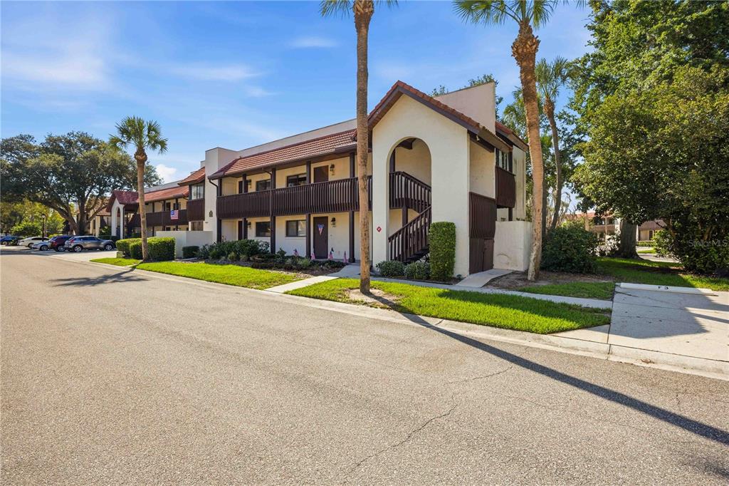 Property for sale at 6204 COUNTRY CLUB DRIVE UNIT F24, LAKE WALES, FL, 33898