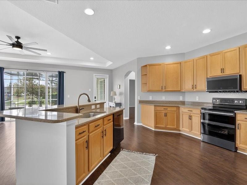 Property for sale at 5513 GOLDEN ISLES DRIVE, APOLLO BEACH, FL, 33572