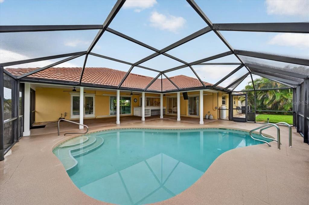 Property for sale at 100 MATISSE CIRCLE W, NOKOMIS, FL, 34275