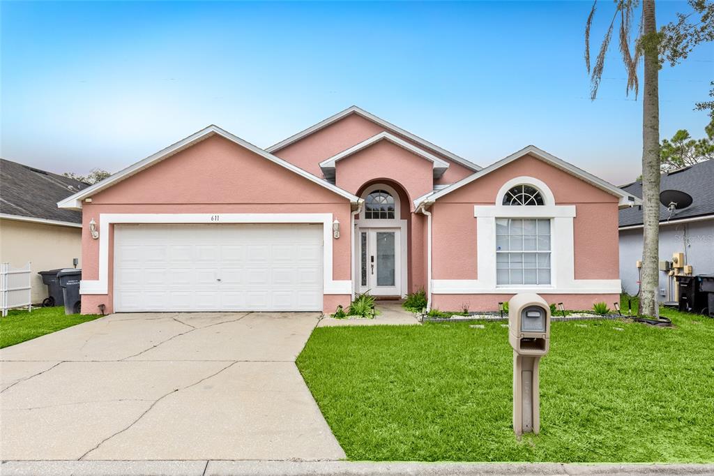 Property for sale at 611 SADDLE RIDGE DRIVE, DAVENPORT, FL, 33896