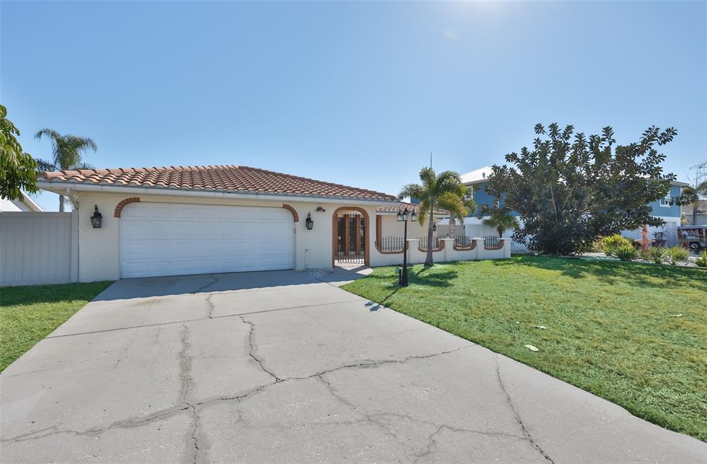 Property for sale at 6523 KING PALM WAY, APOLLO BEACH, FL, 33572