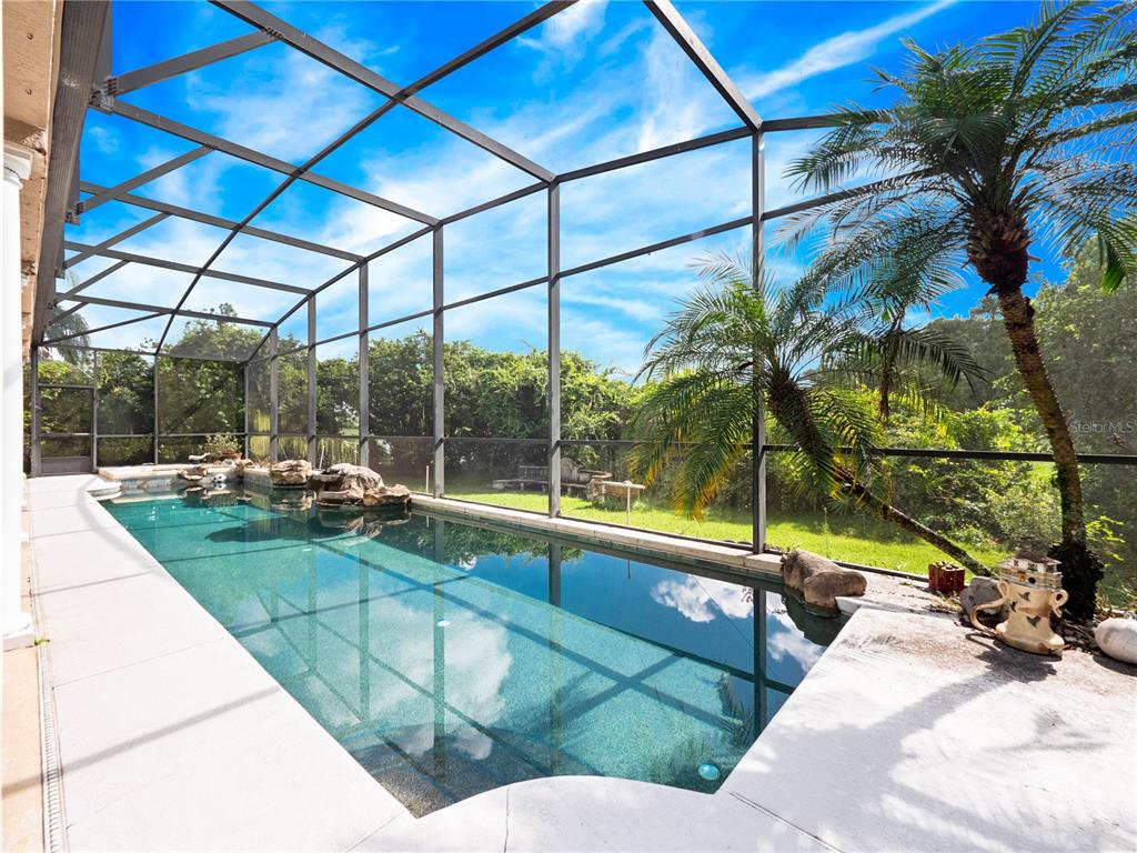Property for sale at 2072 STONE CROSS CIRCLE, ORLANDO, FL, 32828
