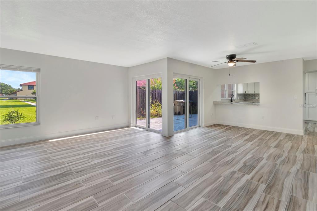 Living Room/Dining Space