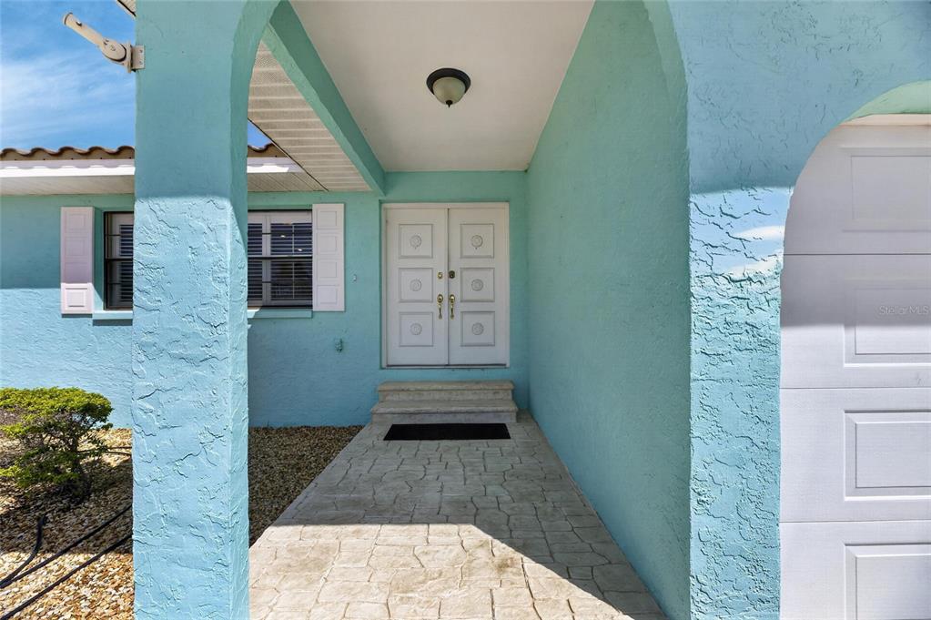 Property for sale at 923 GOLF ISLAND DRIVE, APOLLO BEACH, FL, 33572