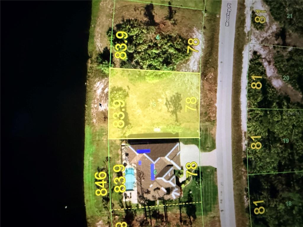 Lakefront lot