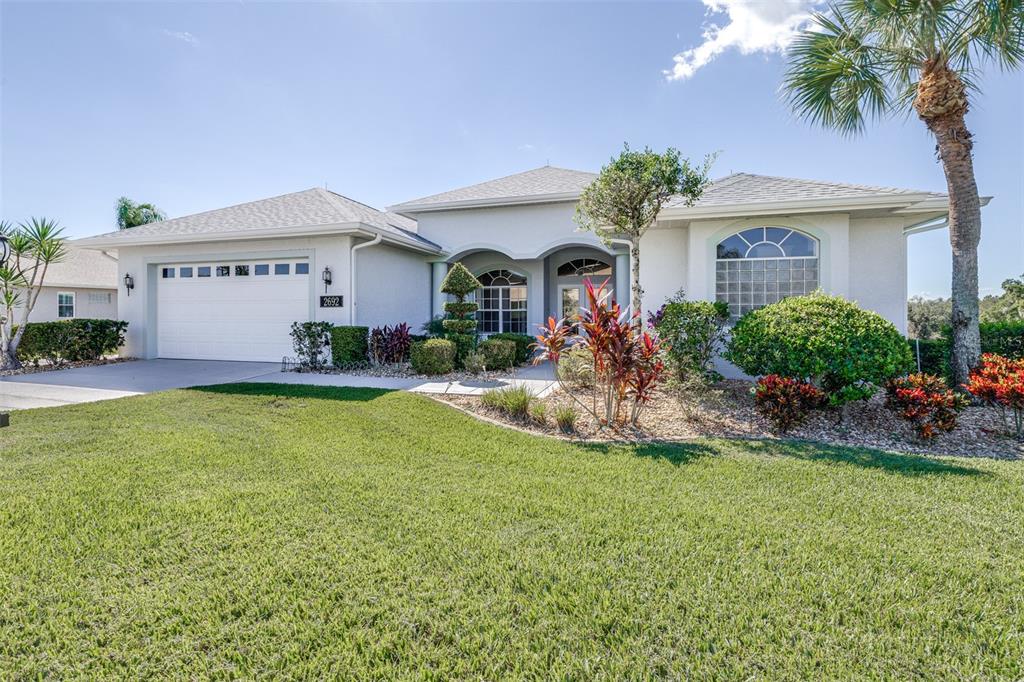 Property for sale at 2692 HUNTINGTON HILLS DR, LAKELAND, FL, 33810