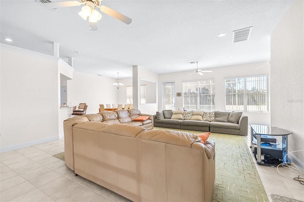 Property for sale at 2692 HUNTINGTON HILLS DR, LAKELAND, FL, 33810