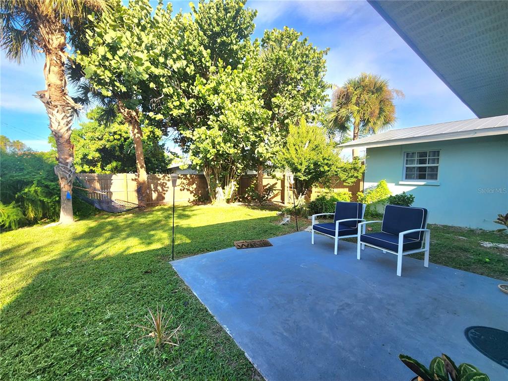 Huge backyard with room for a pool and still enjoy a private relaxing and entertaining outdoor area.