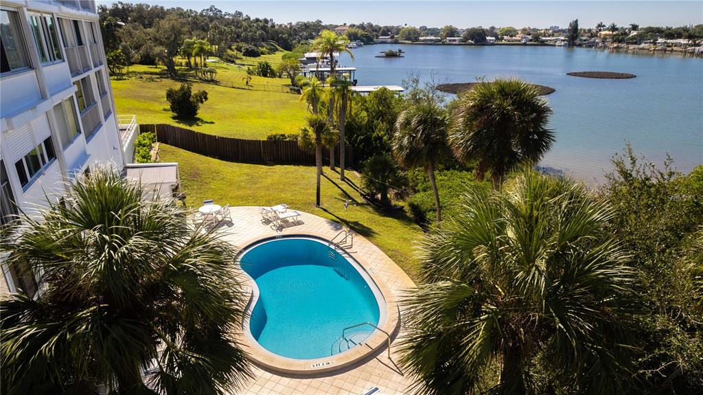 Property for sale at 50 HARBOR VIEW LANE UNIT 11, BELLEAIR BLUFFS, FL, 33770
