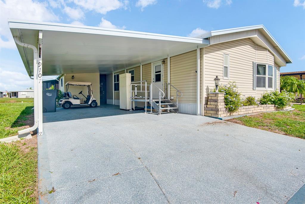 Property for sale at 9107 34TH AVENUE E, PALMETTO, FL, 34221