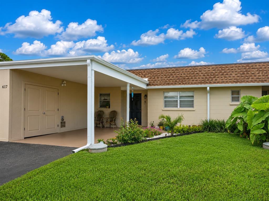 Property for sale at 617 PARK CIRCLE UNIT 26, BRADENTON, FL, 34207