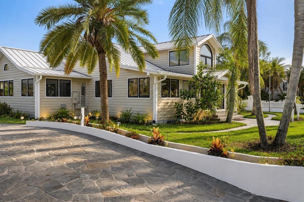 Property for sale at 604 NORSOTA WAY, SARASOTA, FL, 34242