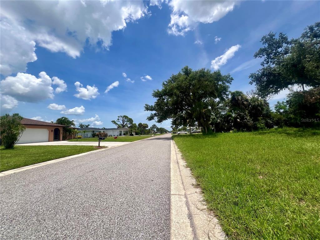 Property for sale at 25 OAKLAND HILLS PLACE, ROTONDA WEST, FL, 33947