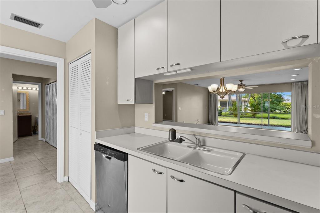 Property for sale at 3032 RINGWOOD MEADOW UNIT 17, SARASOTA, FL, 34235
