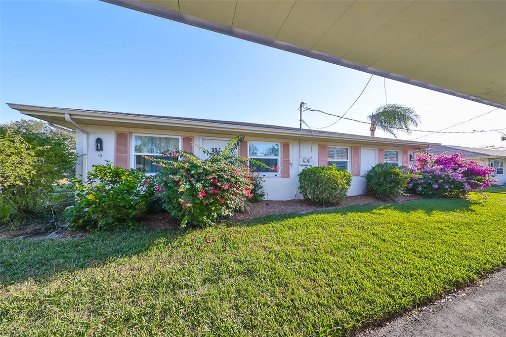 Property for sale at 1901 CANTERBURY LANE UNIT 19, SUN CITY CENTER, FL, 33573
