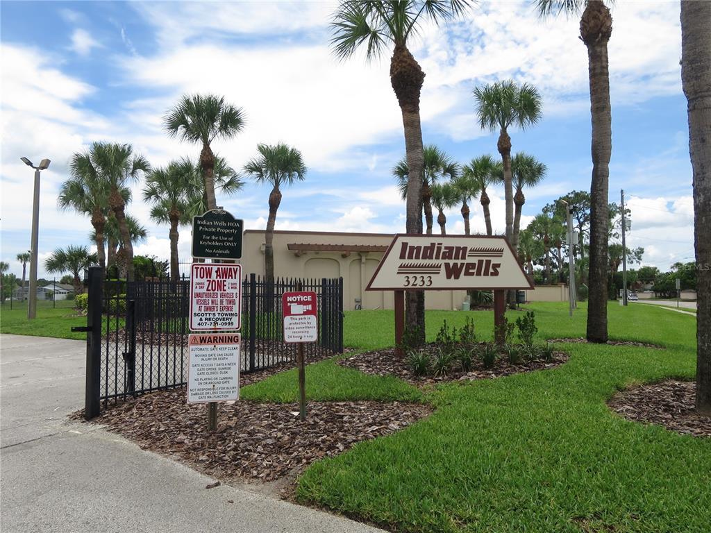 Indian Wells Recreation Park Entrance