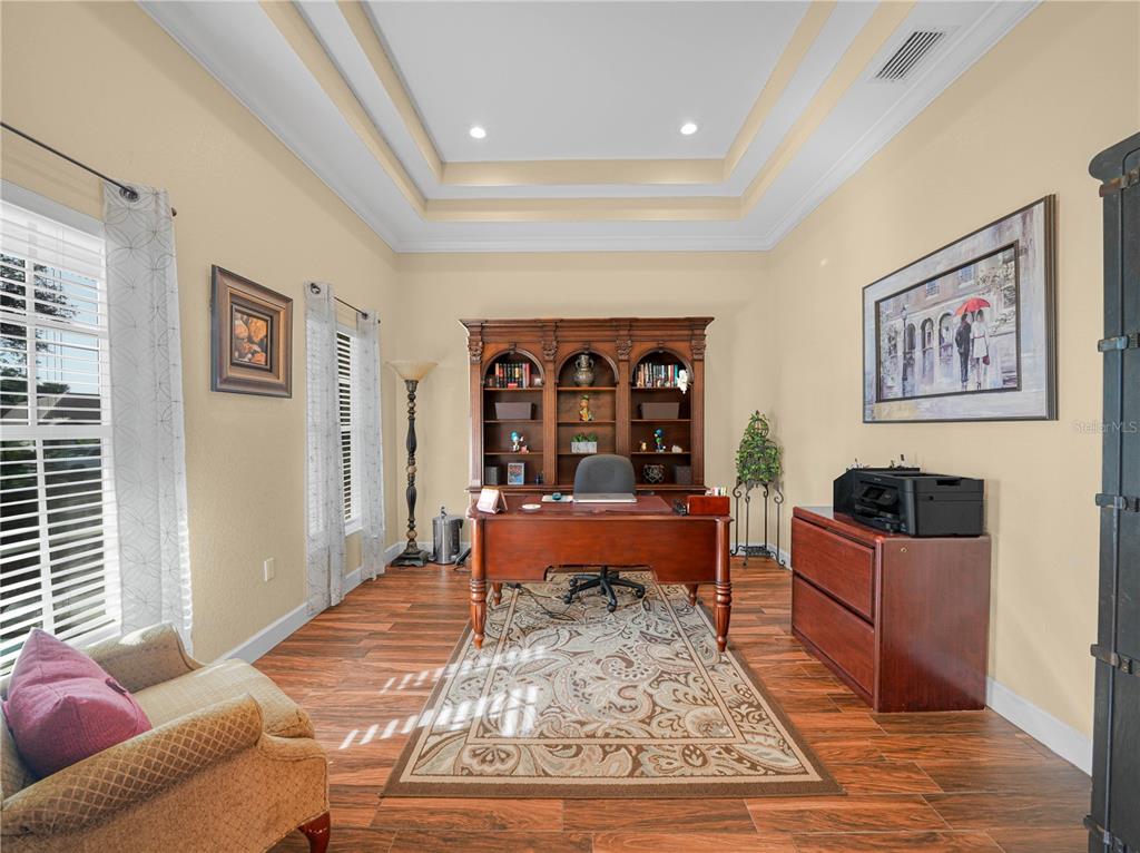 Property for sale at 2113 LONGLEAF CIRCLE, LAKELAND, FL, 33810