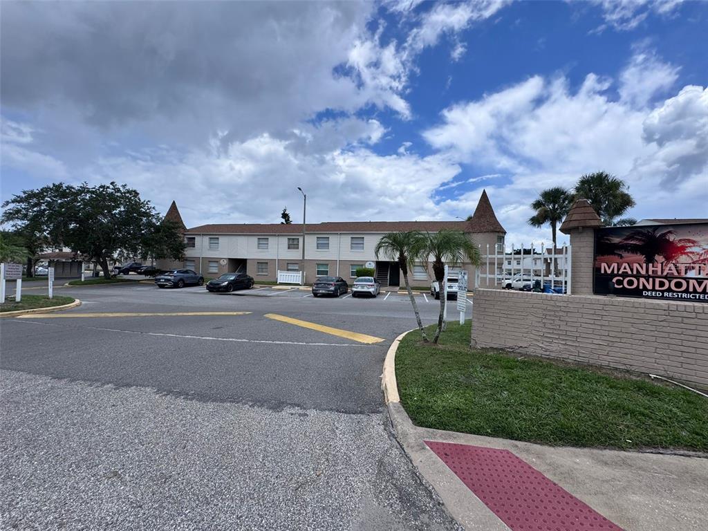 Property for sale at 7210 N MANHATTAN AVENUE UNIT 2423, TAMPA, FL, 33614