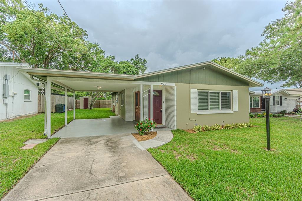 Property for sale at 925 CEDARWOOD AVENUE, DUNEDIN, FL, 34698