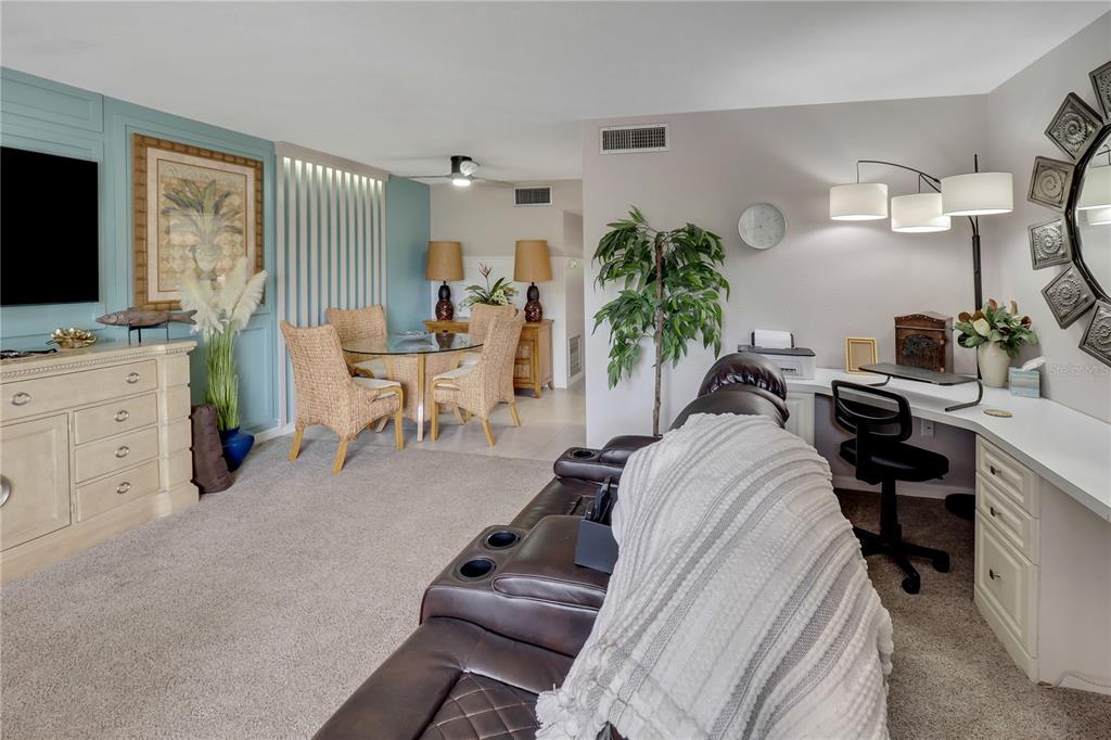 Property for sale at 612 GUILD DRIVE UNIT 18, VENICE, FL, 34285