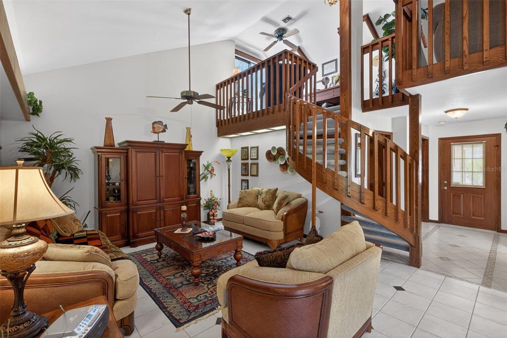 Open Living Room / Loft