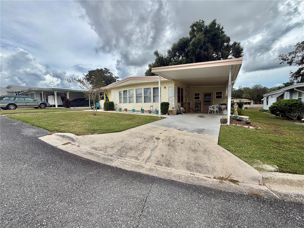 Property for sale at 108 MANGO COVE, LEESBURG, FL, 34748