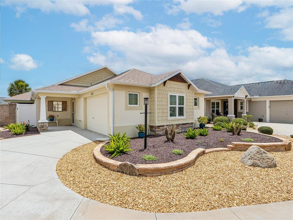 Property for sale at 2877 FEUSTEL AVENUE, THE VILLAGES, FL, 32163