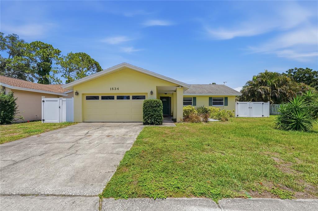 Property for sale at 1634 DALE CIRCLE N, DUNEDIN, FL, 34698