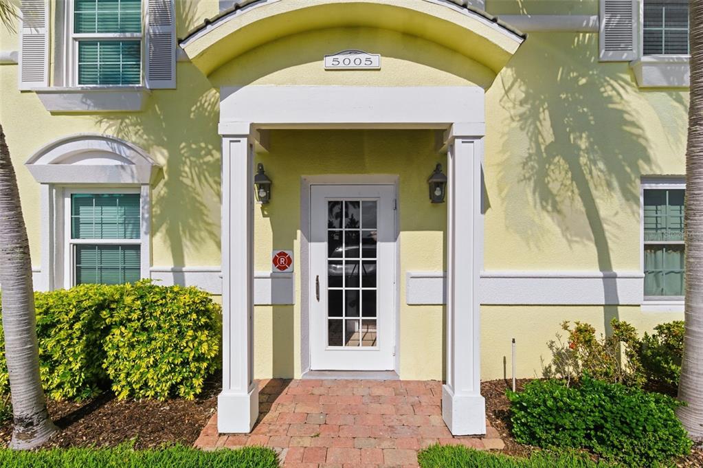 Property for sale at 5005 COQUINA KEY DRIVE SE UNIT E, ST PETERSBURG, FL, 33705