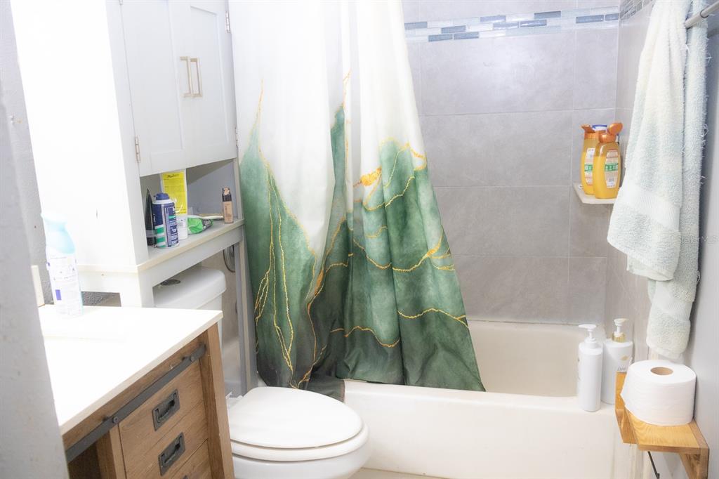 Property for sale at 924 LAKE DESTINY ROAD UNIT D, ALTAMONTE SPRINGS, FL, 32714
