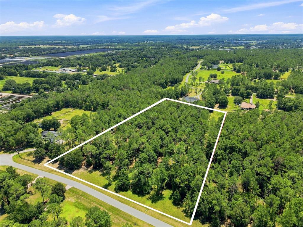 Aerial view, lot near cul de sac