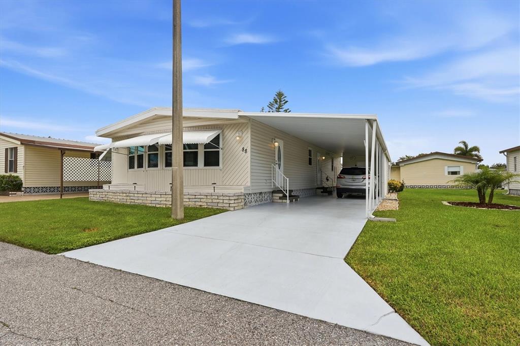Property for sale at 808 53RD AVENUE E UNIT 88, BRADENTON, FL, 34203