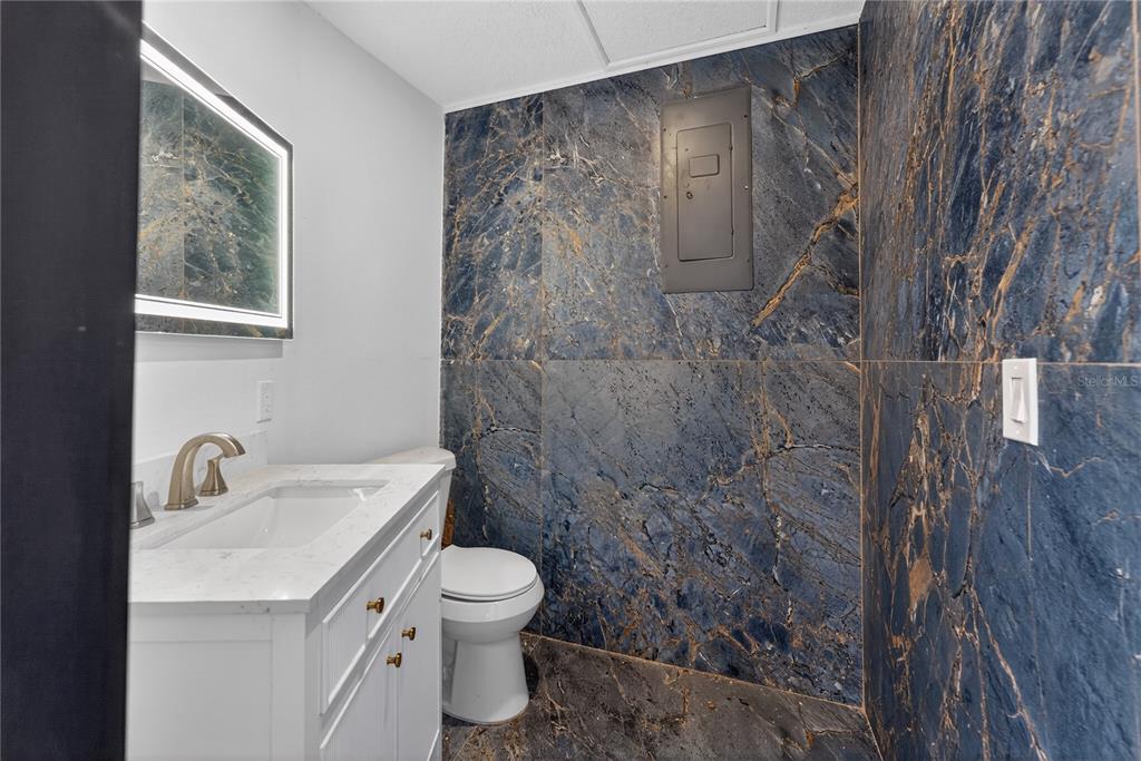Property for sale at 305 SWEETWATER CLUB CIRCLE, LONGWOOD, FL, 32779