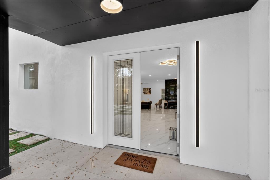 Property for sale at 305 SWEETWATER CLUB CIRCLE, LONGWOOD, FL, 32779