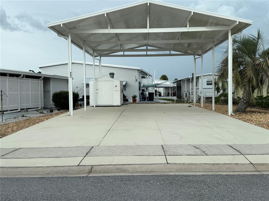 4842 Bobby Ave. Front
